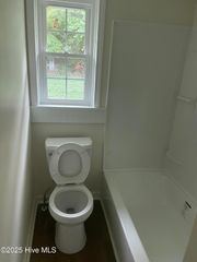 2214 Banks Lane E, Wilson, NC 27893