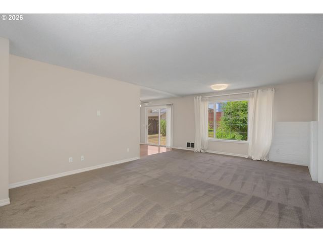 7916 Ne 63RD St, Vancouver, WA 98662