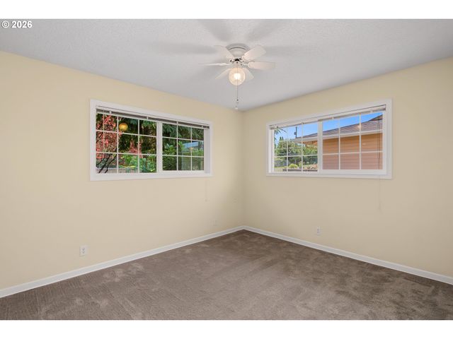 7916 Ne 63RD St, Vancouver, WA 98662