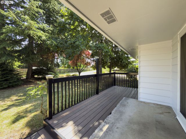 7916 Ne 63RD St, Vancouver, WA 98662