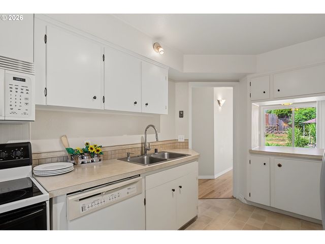 7916 Ne 63RD St, Vancouver, WA 98662