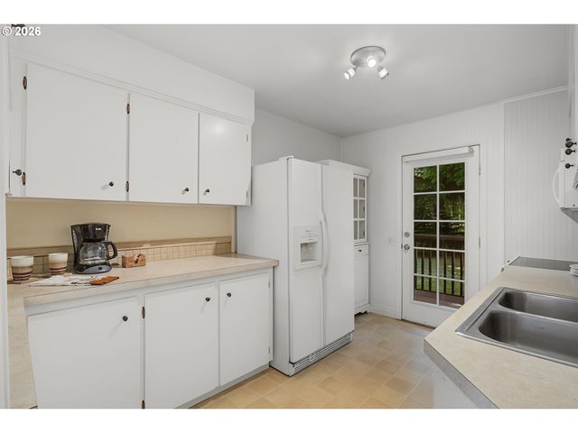 7916 Ne 63RD St, Vancouver, WA 98662