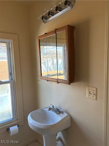 1013 Saint George, East Liverpool, OH 43920