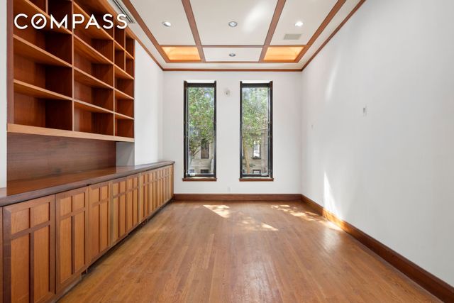 313 W 102nd Street, New York City, NY 10025