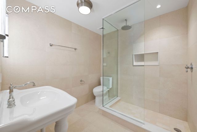 313 W 102nd Street, New York City, NY 10025