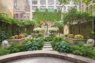 313 W 102nd Street, New York City, NY 10025