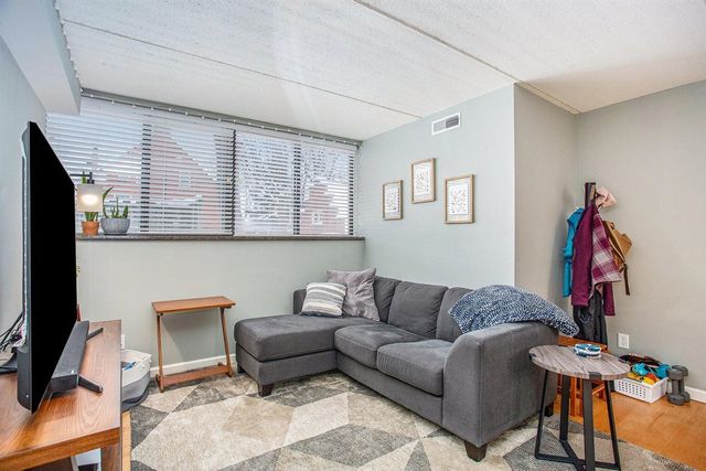 460 E Fulton Street 2, Grand Rapids, MI 49503