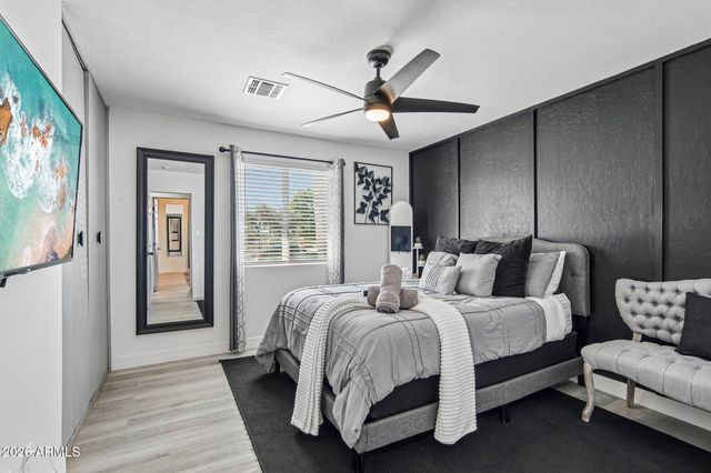 1530 W DUNLAP Avenue, Phoenix, AZ 85021