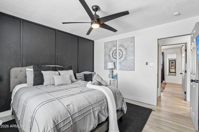 1530 W DUNLAP Avenue, Phoenix, AZ 85021
