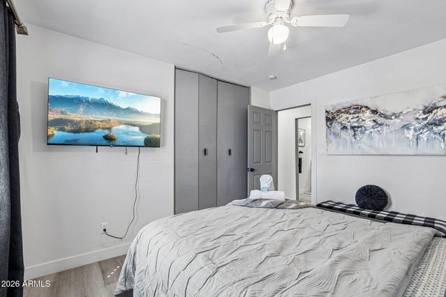 1530 W DUNLAP Avenue, Phoenix, AZ 85021