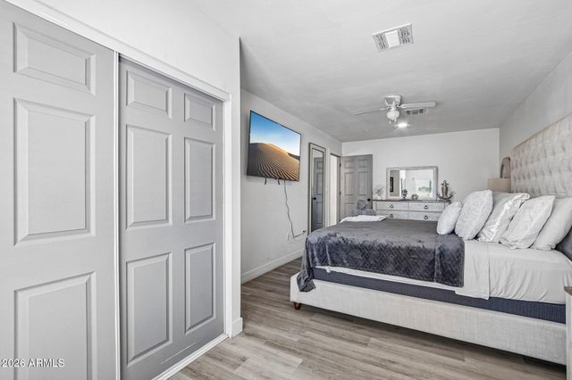 1530 W DUNLAP Avenue, Phoenix, AZ 85021