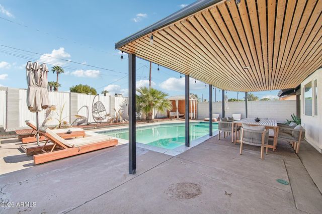 1530 W DUNLAP Avenue, Phoenix, AZ 85021