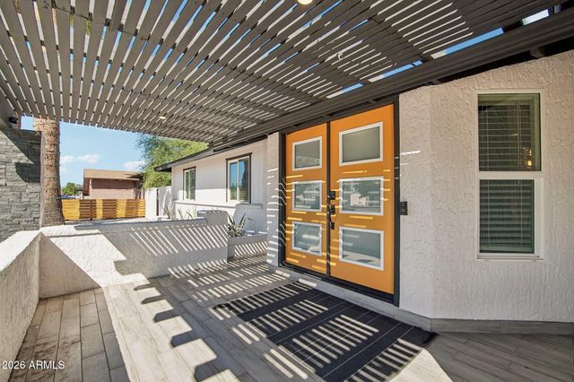 1530 W DUNLAP Avenue, Phoenix, AZ 85021