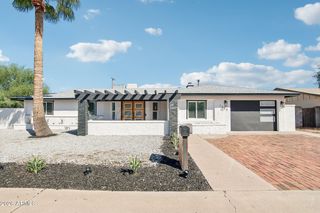 1530 W DUNLAP Avenue, Phoenix, AZ 85021