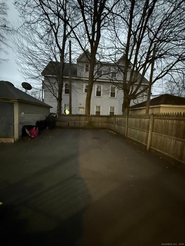 684 Washington Avenue 1, West Haven, CT 06516