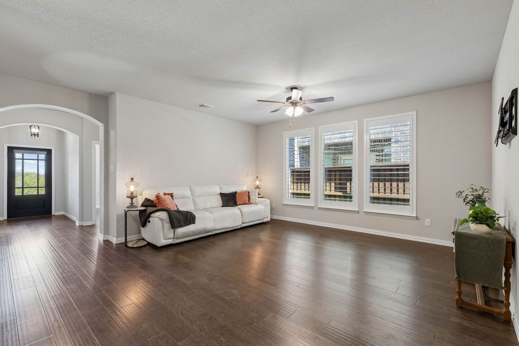 2113 Almassera Drive, Little Elm, TX 75068 — photo 4
