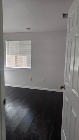2755 SE 15th Rd 101, Homestead, FL 33035