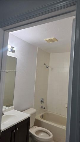 2755 SE 15th Rd 101, Homestead, FL 33035