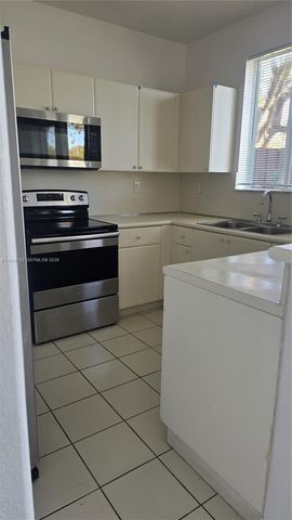 2755 SE 15th Rd 101, Homestead, FL 33035