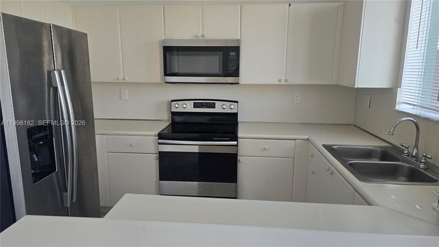 2755 SE 15th Rd 101, Homestead, FL 33035