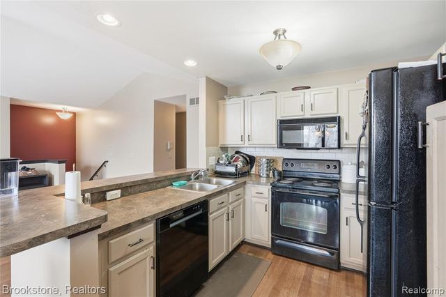 15308 Yale Drive, Clinton Township, MI 48038