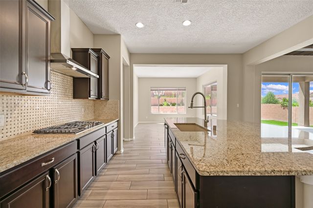4139 Arboles Bonitos, Santa Fe, NM 87507