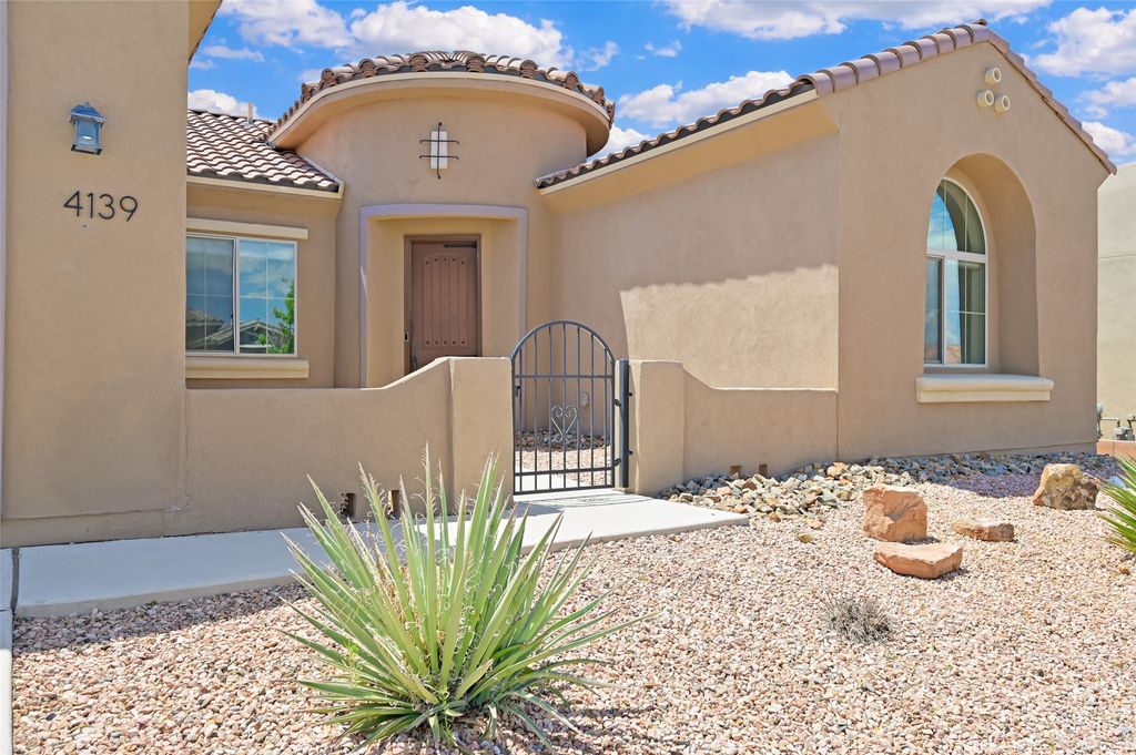 4139 Arboles Bonitos, Santa Fe, NM 87507