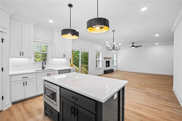 11 Thornaby Drive, Bella Vista, AR 72714