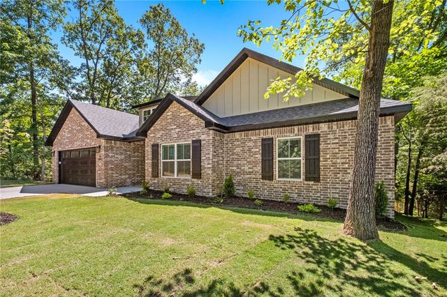 11 Thornaby Drive, Bella Vista, AR 72714