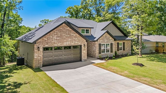 11 Thornaby Drive, Bella Vista, AR 72714