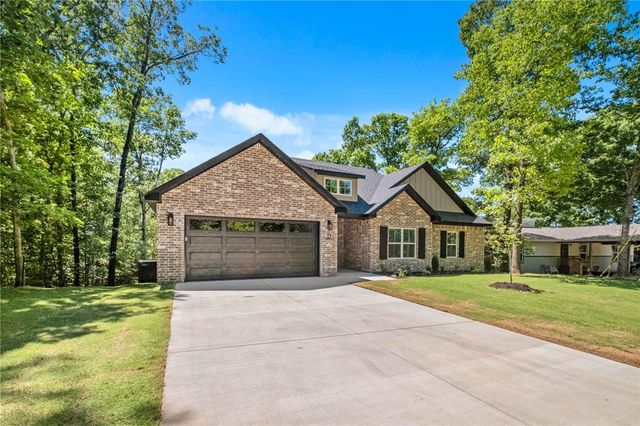 11 Thornaby Drive, Bella Vista, AR 72714