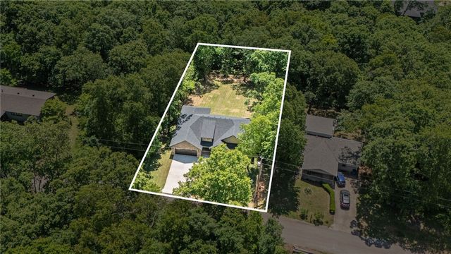 11 Thornaby Drive, Bella Vista, AR 72714