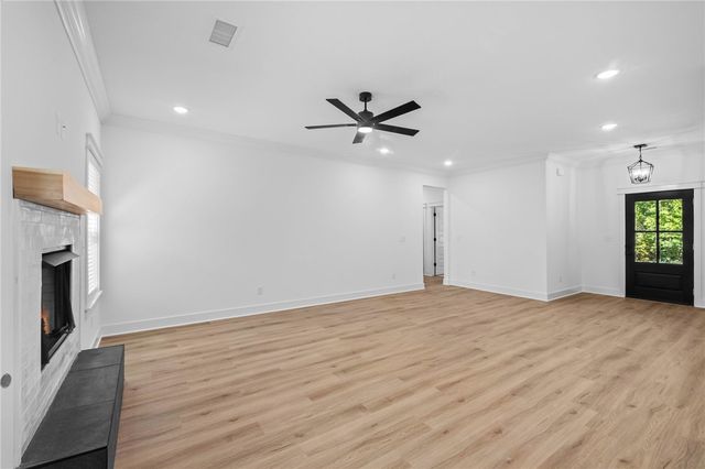 11 Thornaby Drive, Bella Vista, AR 72714