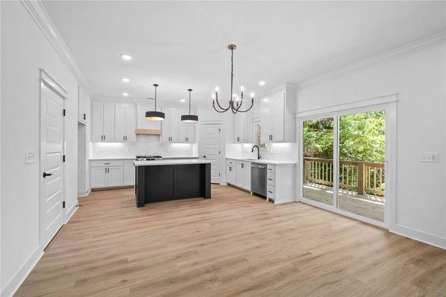 11 Thornaby Drive, Bella Vista, AR 72714
