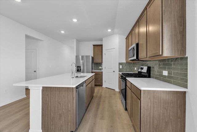 5028 Hazelnut LN, Del Valle, TX 78617