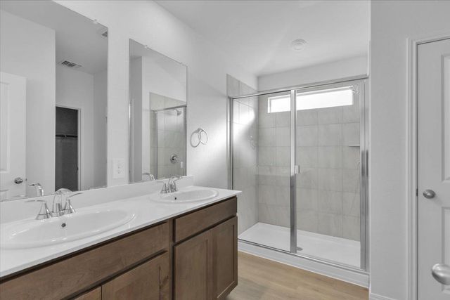 5028 Hazelnut LN, Del Valle, TX 78617