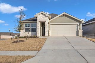 5028 Hazelnut LN, Del Valle, TX 78617
