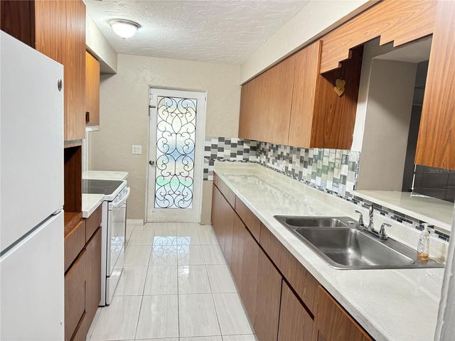 2921 RIDGE AVENUE, Sarasota, FL 34235