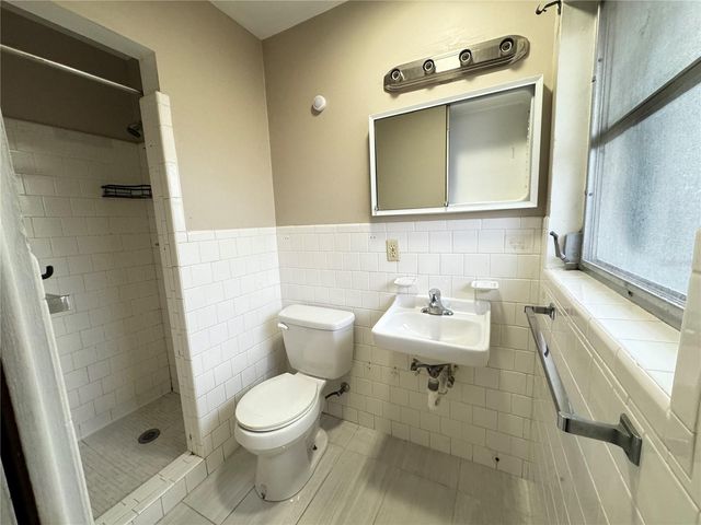 2921 RIDGE AVENUE, Sarasota, FL 34235