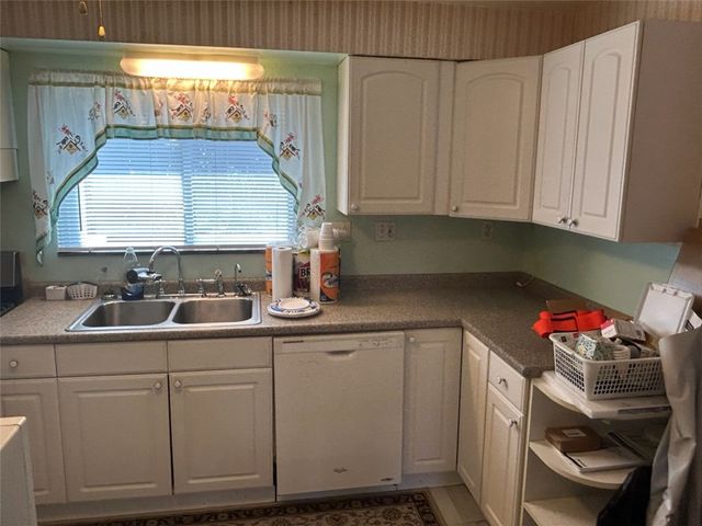 894 Toman Avenue, Clairton, PA 15025