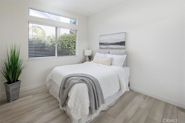 27142 Sanford, Valencia, CA 91354