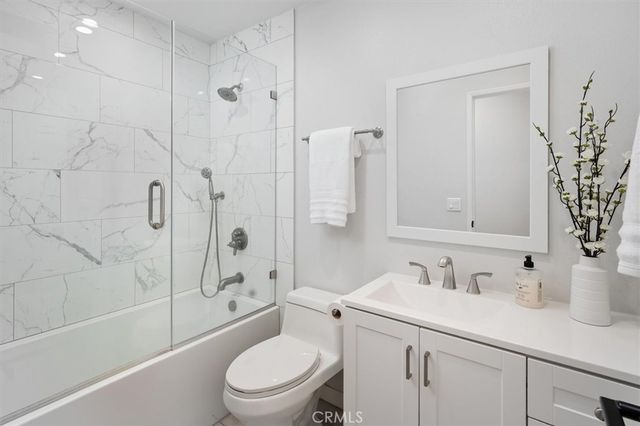 27142 Sanford, Valencia, CA 91354