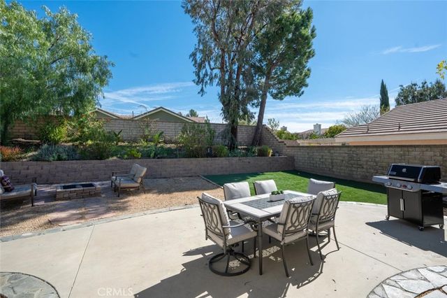 27142 Sanford, Valencia, CA 91354