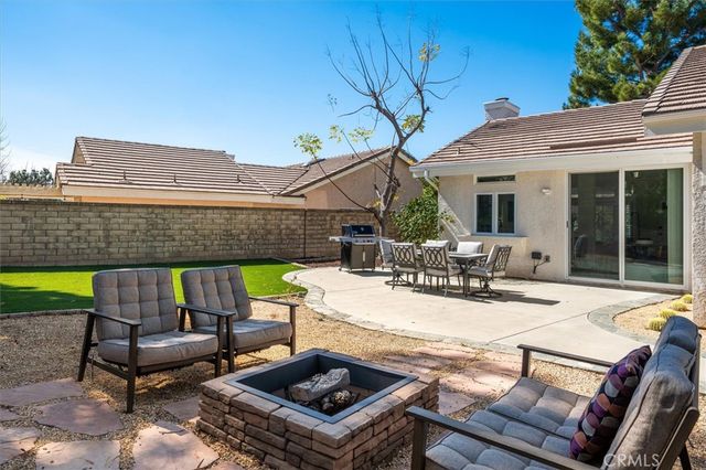 27142 Sanford, Valencia, CA 91354