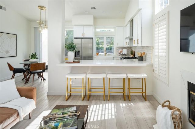 27142 Sanford, Valencia, CA 91354