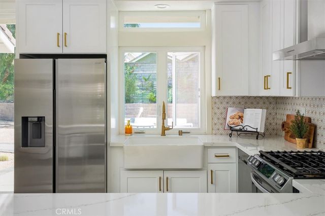 27142 Sanford, Valencia, CA 91354