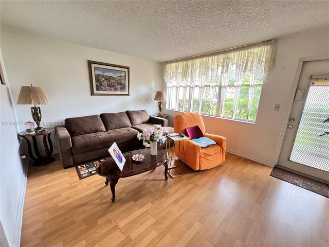 8851 Sunrise Lakes Boulevard 109, Sunrise, FL 33322