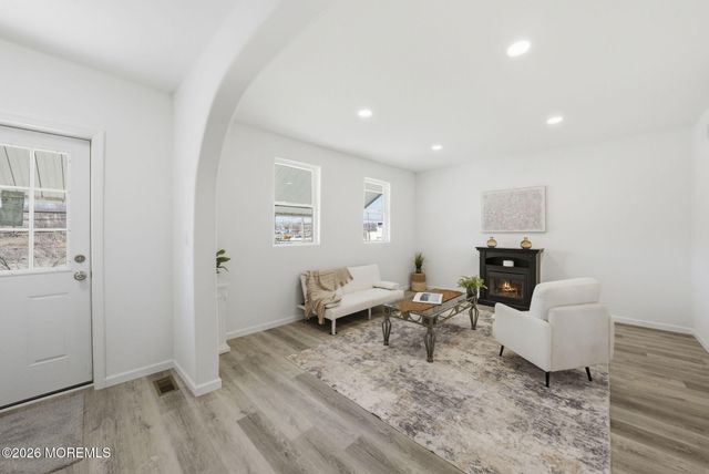 23 S Beers Street, Keyport, NJ 07735