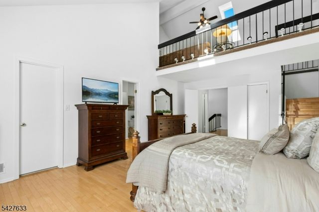 44 Tisbury Ct, Scotch Plains Twp., NJ 07076