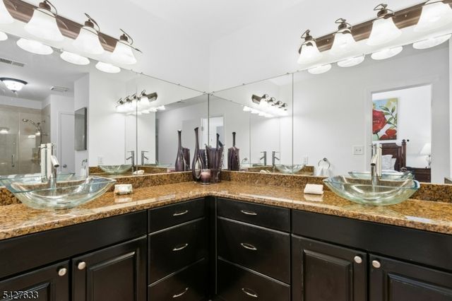 44 Tisbury Ct, Scotch Plains Twp., NJ 07076